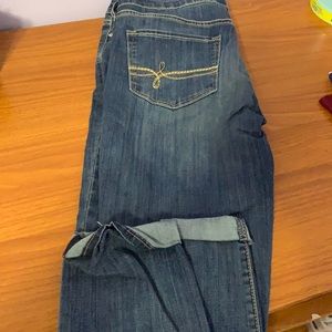 Levi’s boyfriend fit Capri jeans
